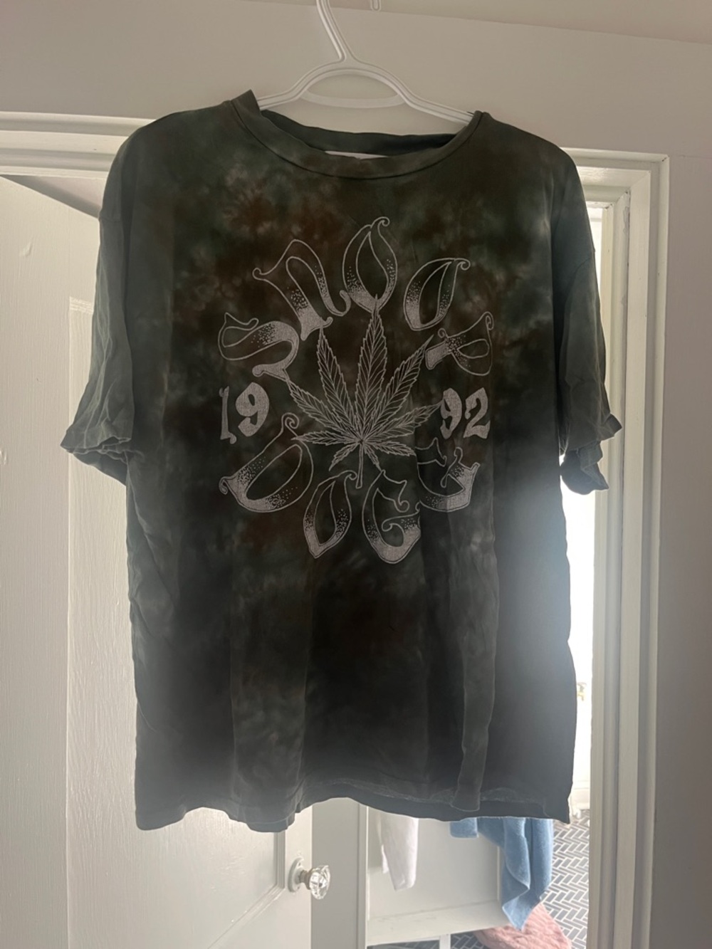 Daydreamer Black and Gray Tie-Dye Graphic Tee